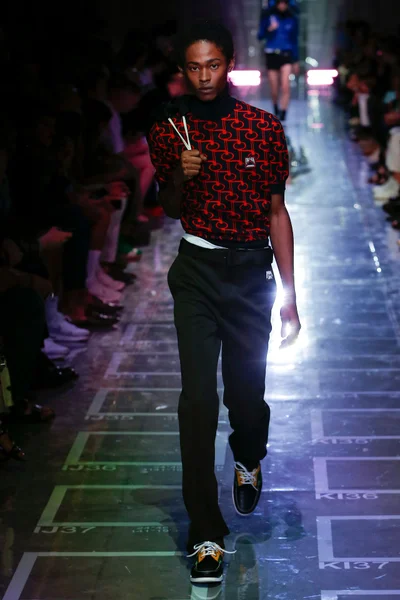 Look 37